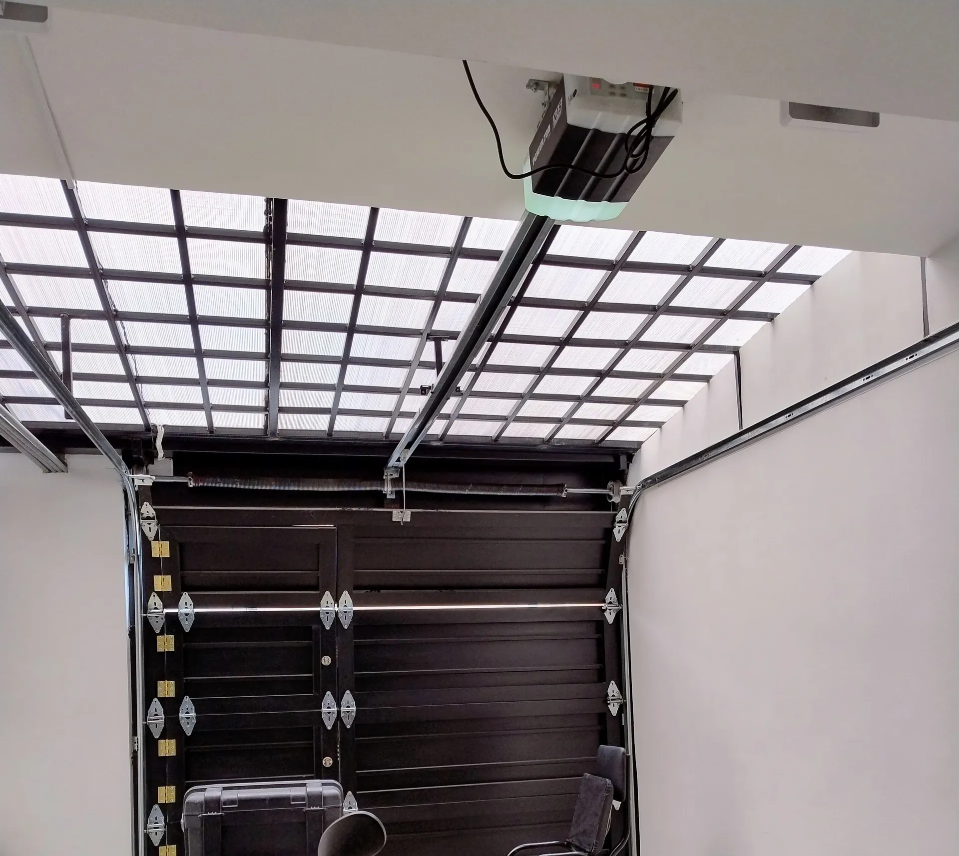 Mantenimiento e instalación de motores para puertas automáticas en Bogotá